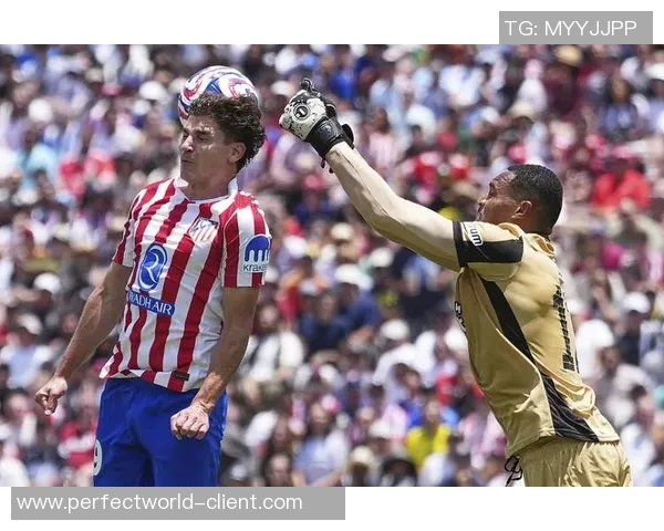 西甲激战多特蒙德逆转巴黎圣日耳曼帽子戏法引发争议判罚全场沸腾