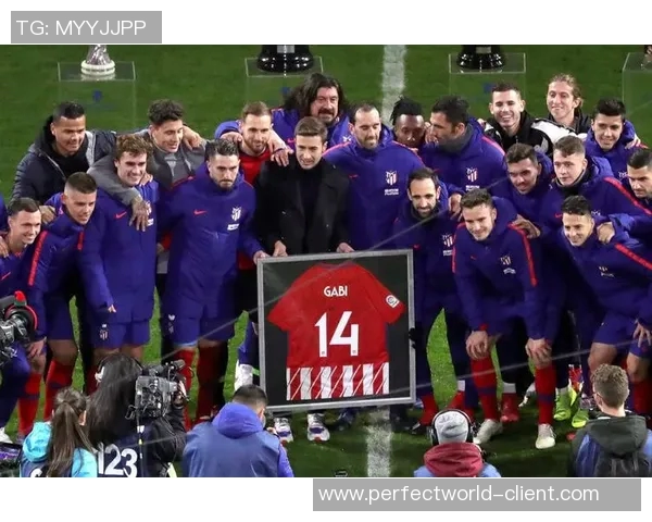 西甲激战：拜仁三球击溃马竞点球大战瞬间点燃全场激情