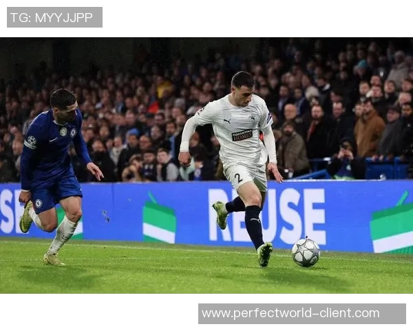 英超激战切尔西大胜那不勒斯争议判罚引发全场热议