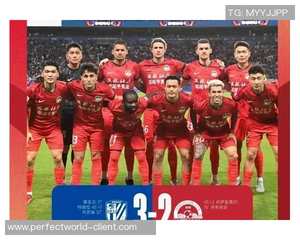 足总杯激战曼联与本菲卡平局争议判罚引发全场热议与不满