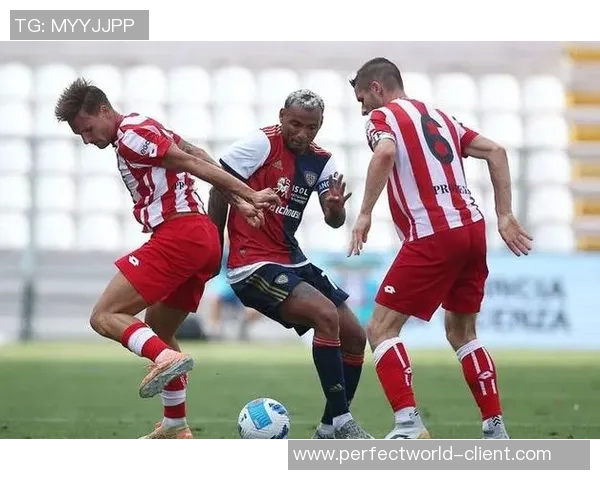 世界杯精彩对决AC米兰与马竞激战成平局补时进球引爆全场激情